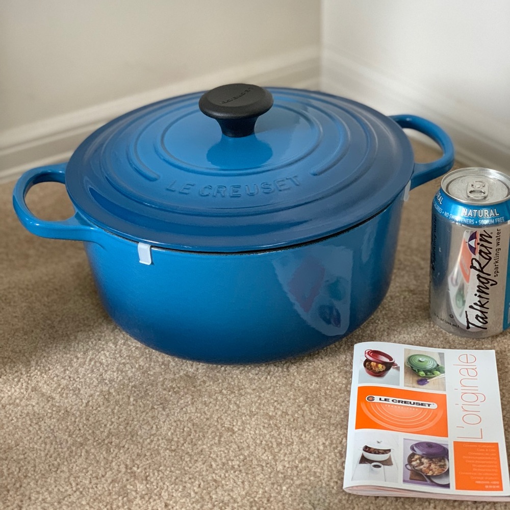 Le Creuset #26 5.5qt new blue